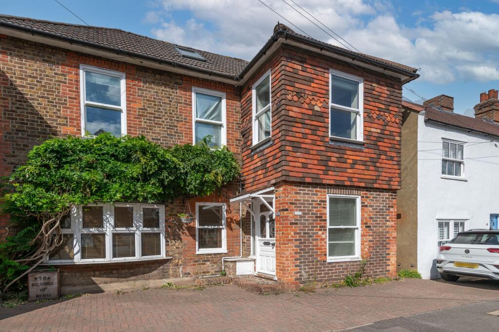 House in Redhill - View 2