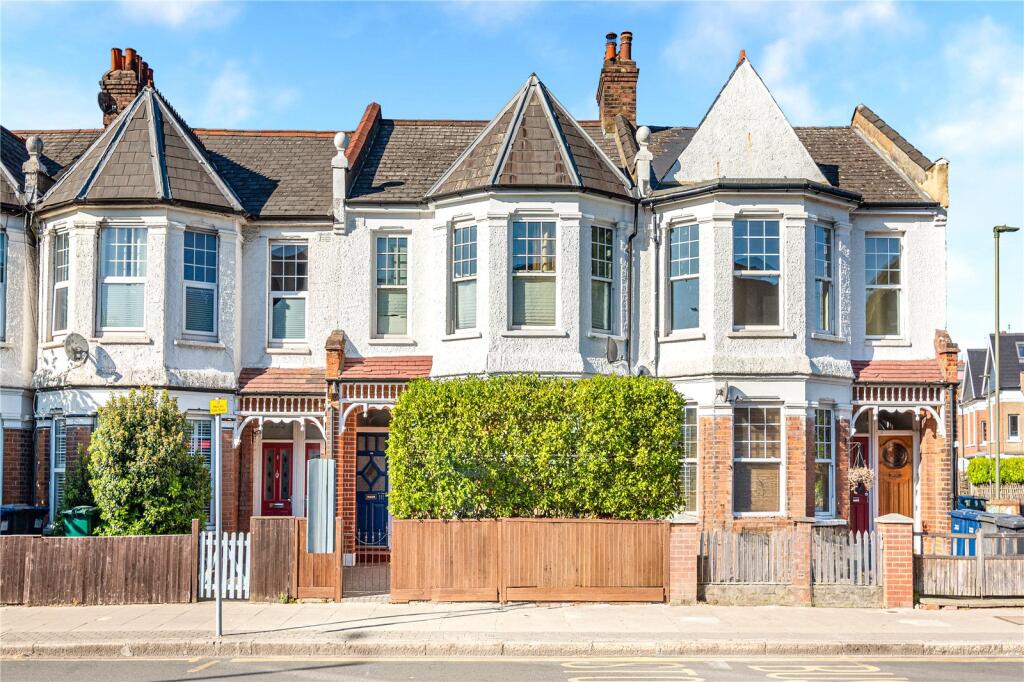 Main image of property: East End Road, N2
