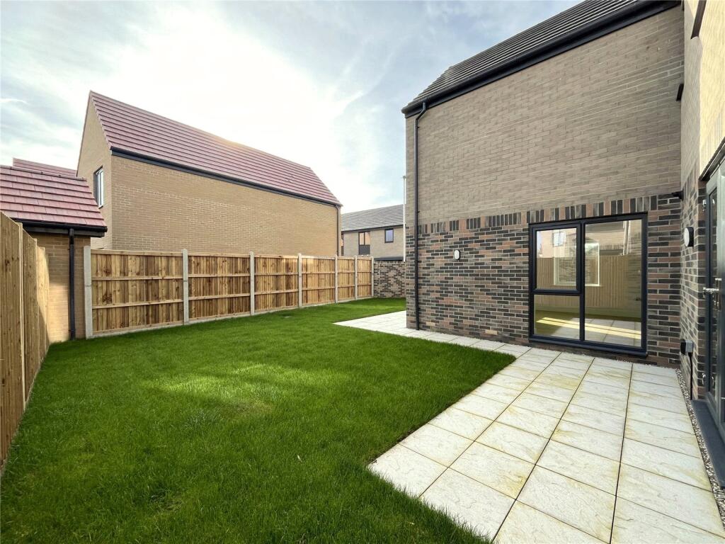 Plot 13, Laureate Fields, Ferry Road, Felixstowe, Suffolk, IP11 - View 3