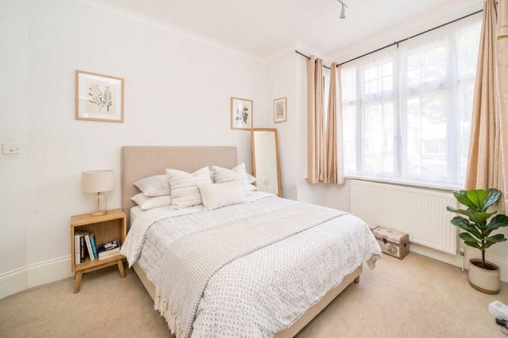 Apartment in London - View 4