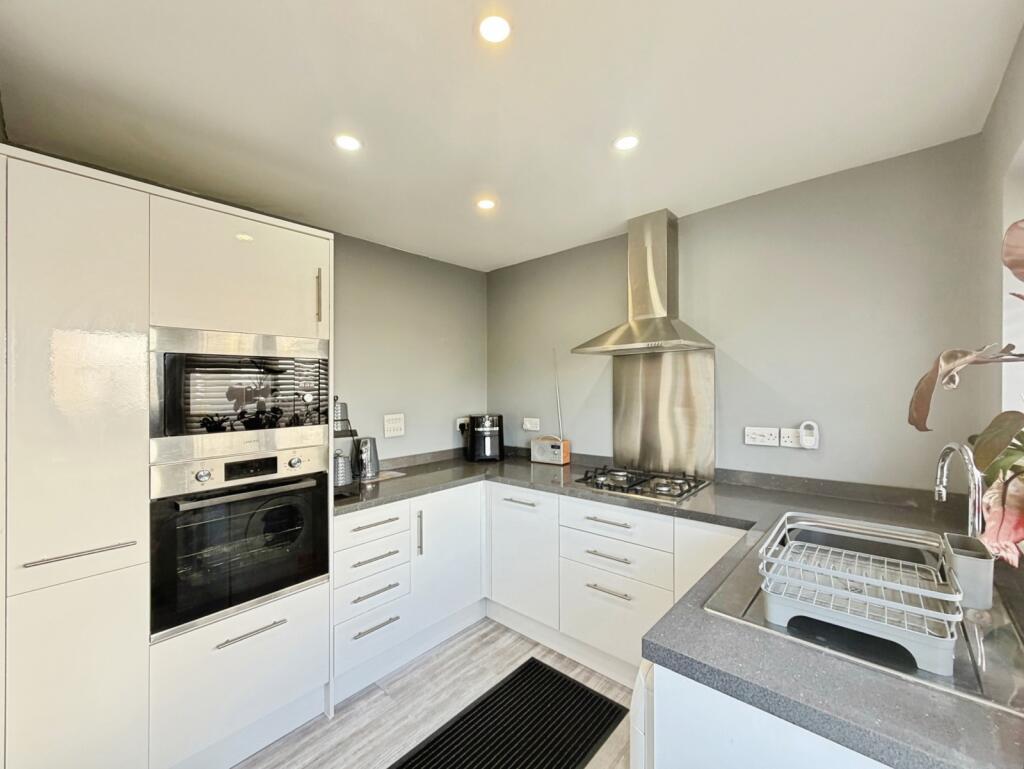 House in Guildford, Shawfield, Ash - View 3
