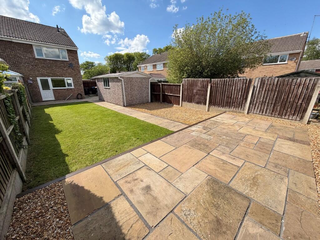 Blackthorne Avenue, Ellesmere Port, Cheshire, CH66 photo 3