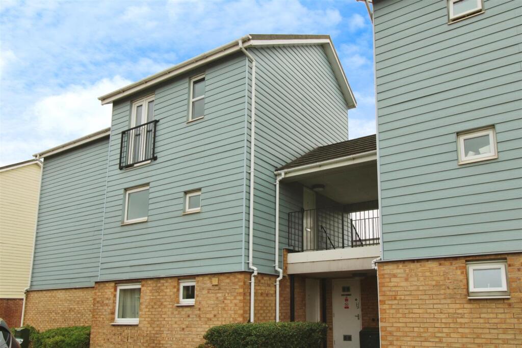 2-bed house on Follager Road, Rugby, £99,950