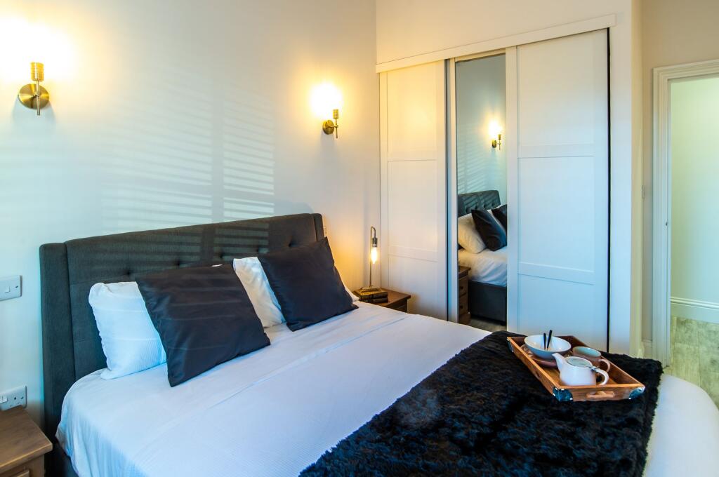Main image of property: Wheeler Gate, Nottingham, NG1