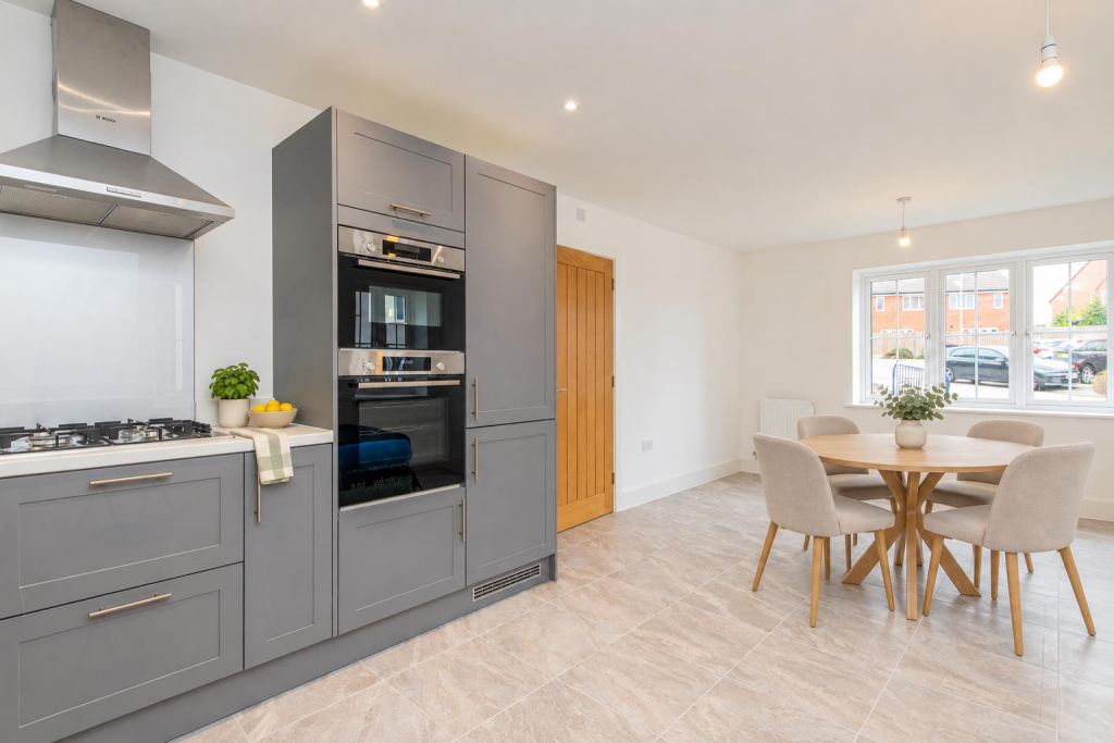 House in Northampton - View 5