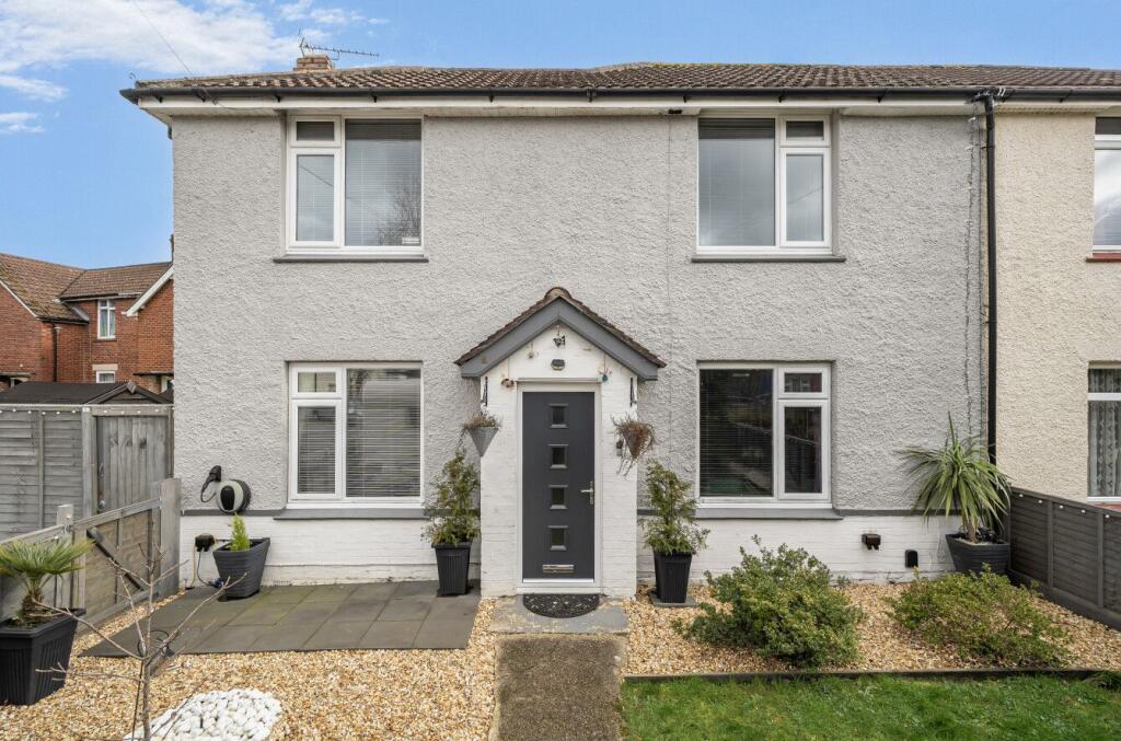 Main image of property: Chadwick Road, Eastleigh, SO50 9GE