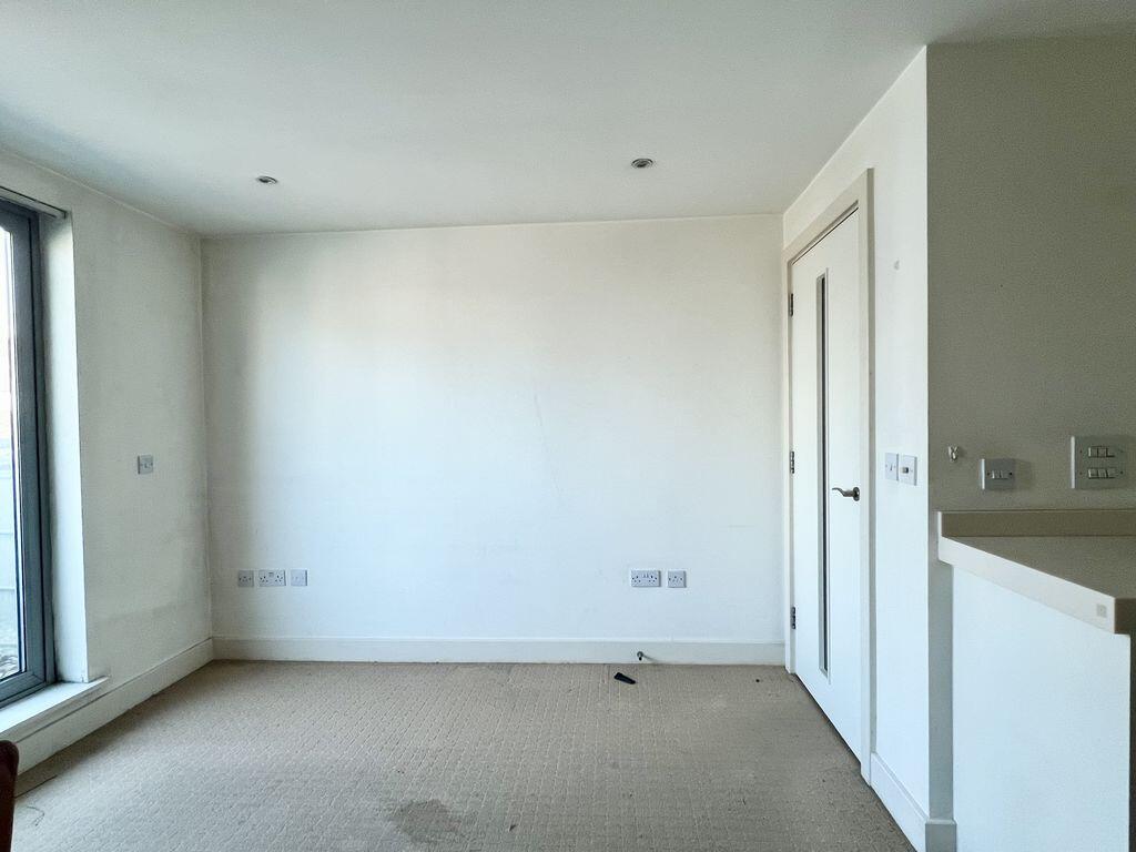 Apartment in Birmingham, Chinese Quarter, Jewellery Quarter - View 5