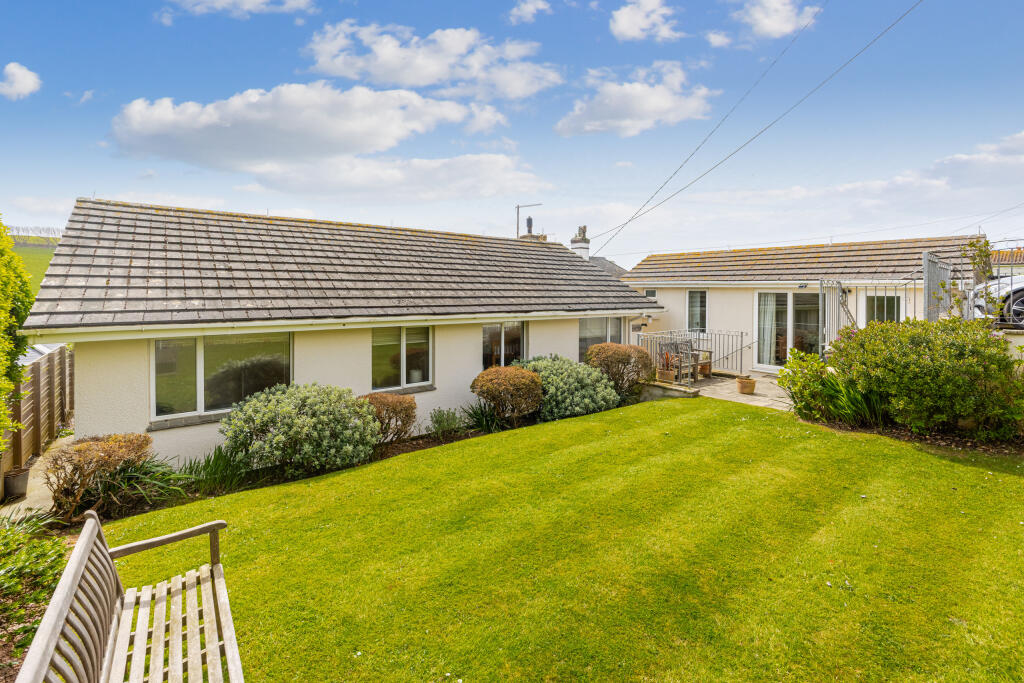 Grand View Road, Hope Cove photo 2
