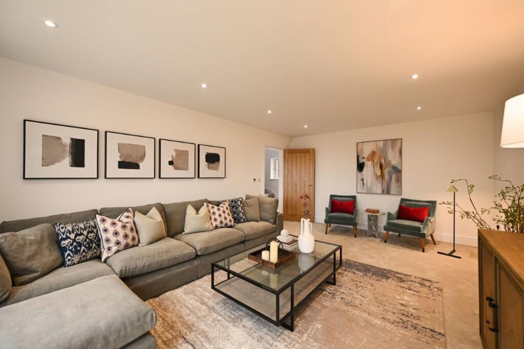 House in Wychavon, Little Inkberrow, Inkberrow - More