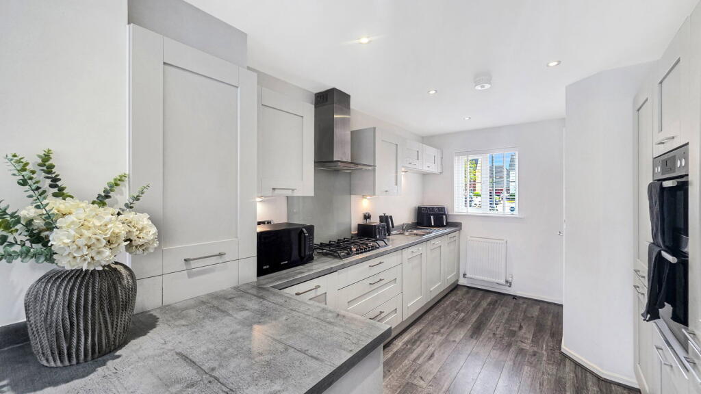 House in Salford, Greater Manchester - View 5