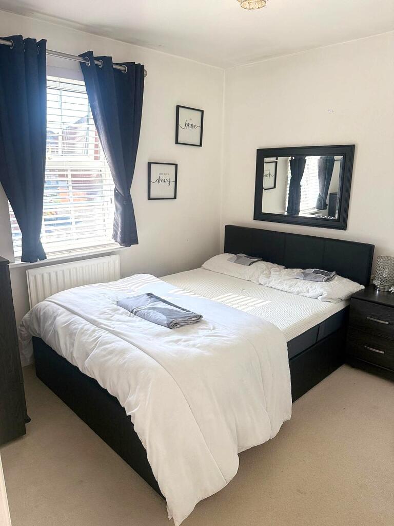 Apartment in Newport, Coedkernew - View 6