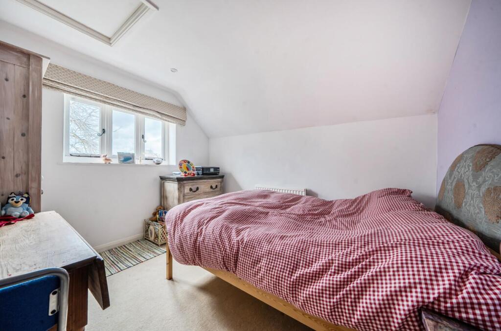House in West Oxfordshire, Upper Milton, Milton-under-Wychwood - More