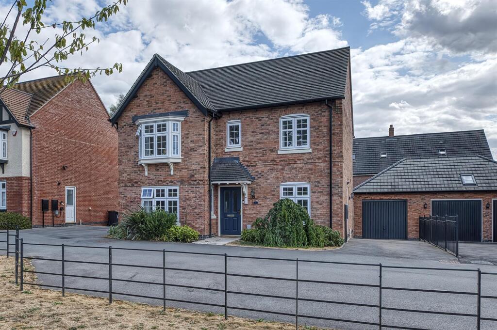 Main image of property: Shelduck Close, Rushden