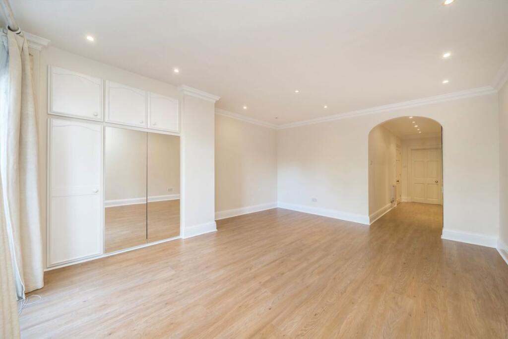 Apartment in London - More