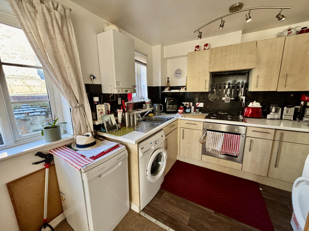 Apartment in Truro - View 4