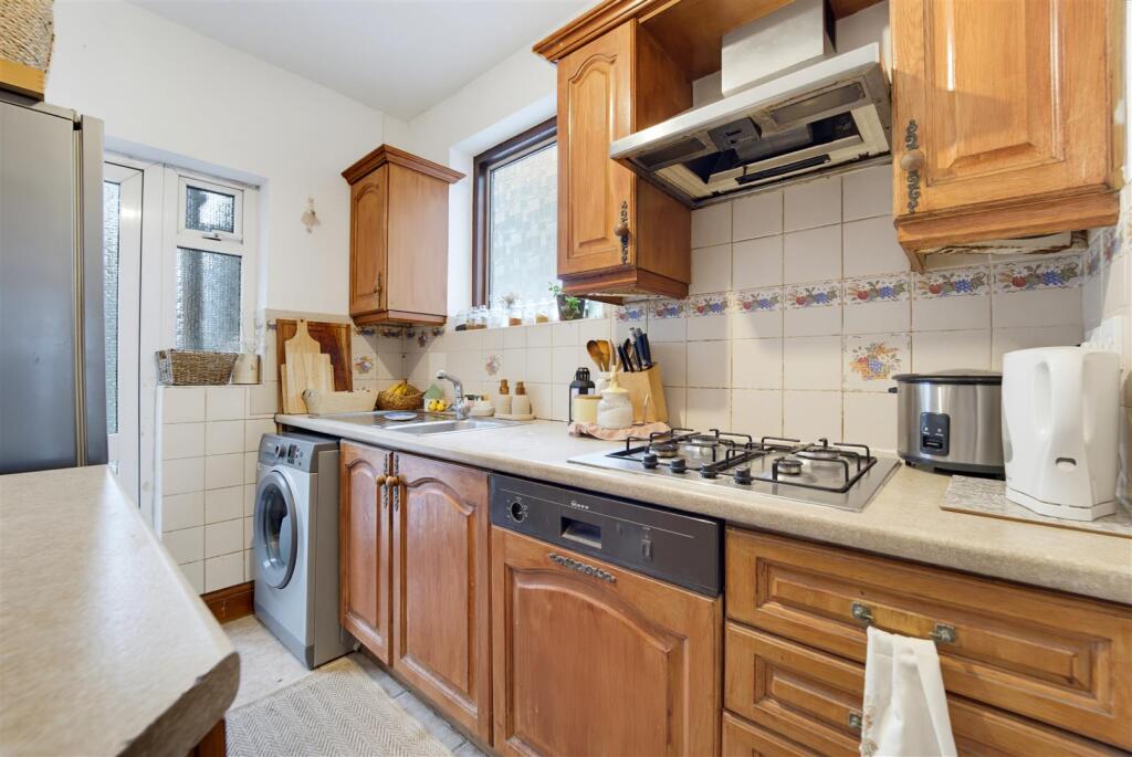 Ferndale Avenue, Hounslow photo 4