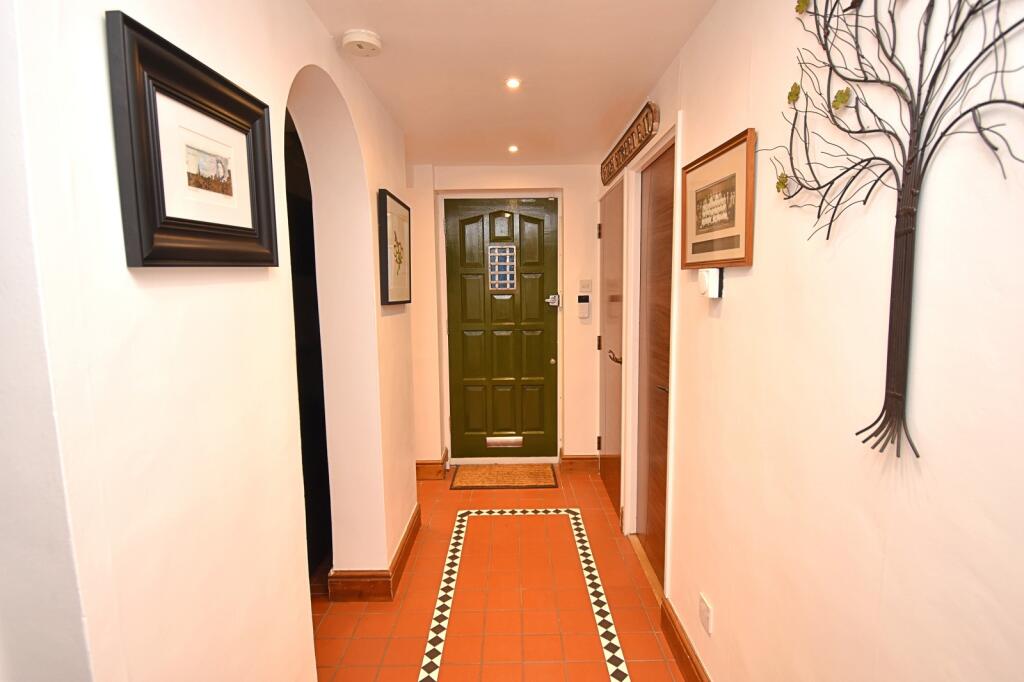Apartment in London - More