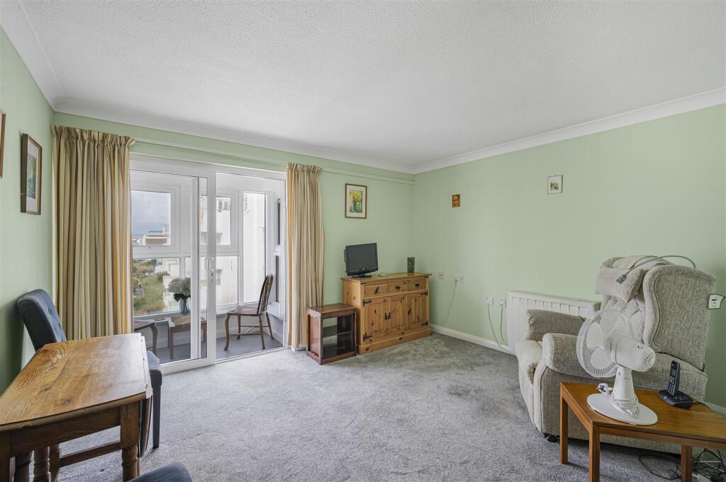 Apartment in Brighton - View 5