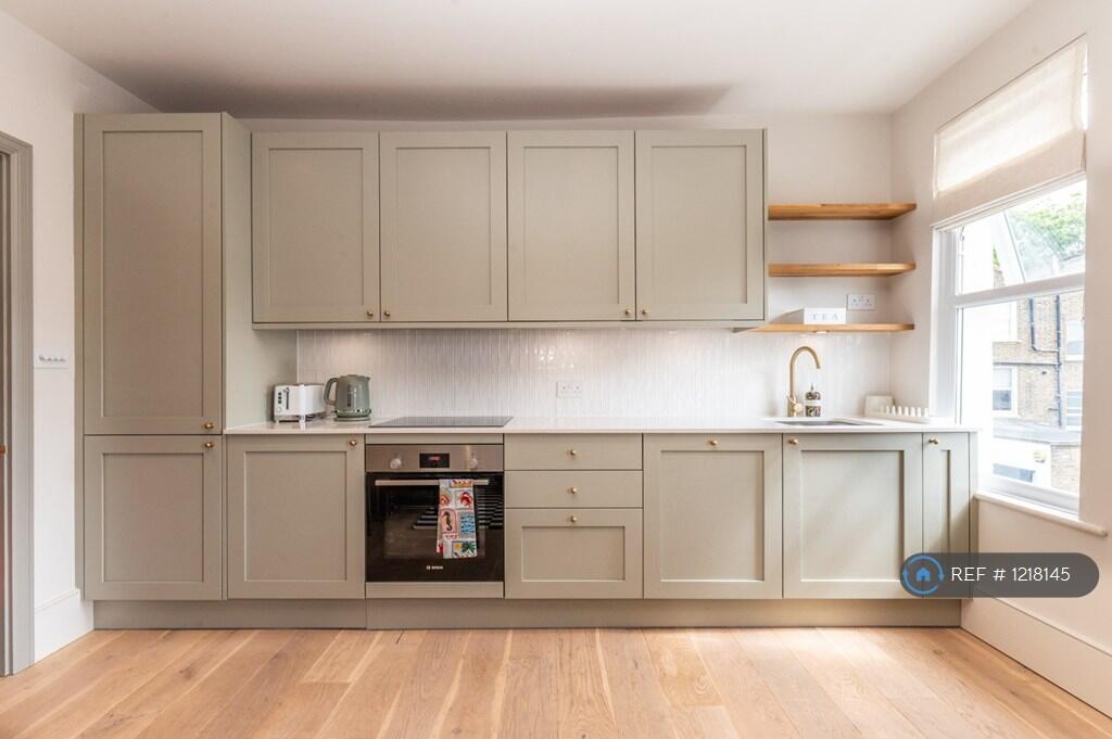 Apartment in Twickenham - View 4