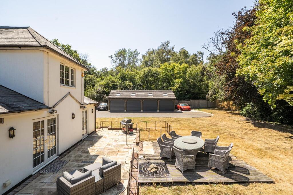 House in Tonbridge - More
