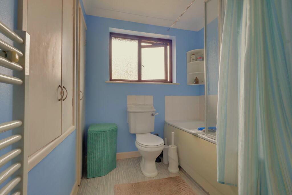Apartment in Havant, Hampshire - View 4