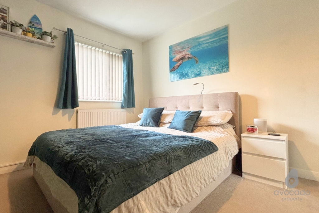 House in Woodley, Wokingham - More
