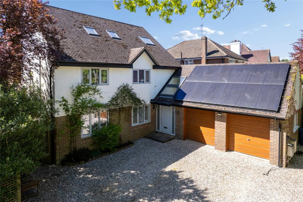 Main image of property: Ashley Green Road, Chesham, Buckinghamshire, HP5