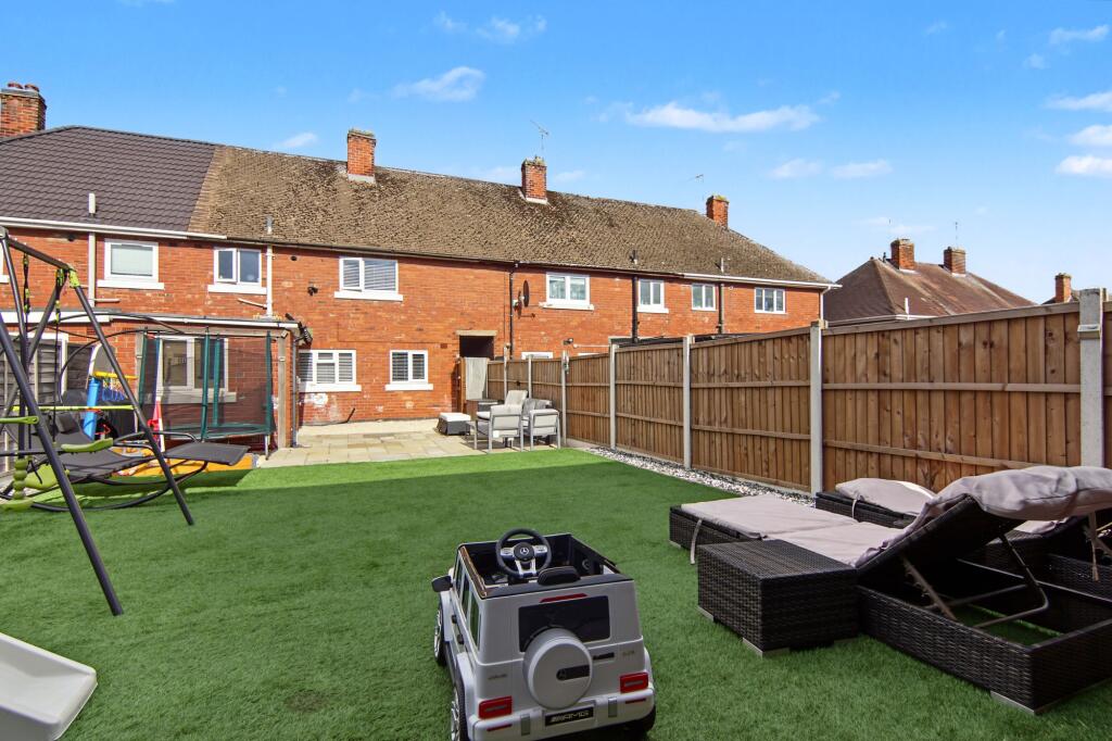 Pine Tree Road, Bedworth, CV12 photo 4