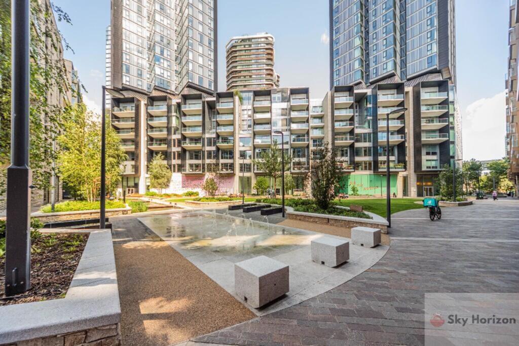 Main image of property: Bollinder Place, Carrara Tower, EC1V