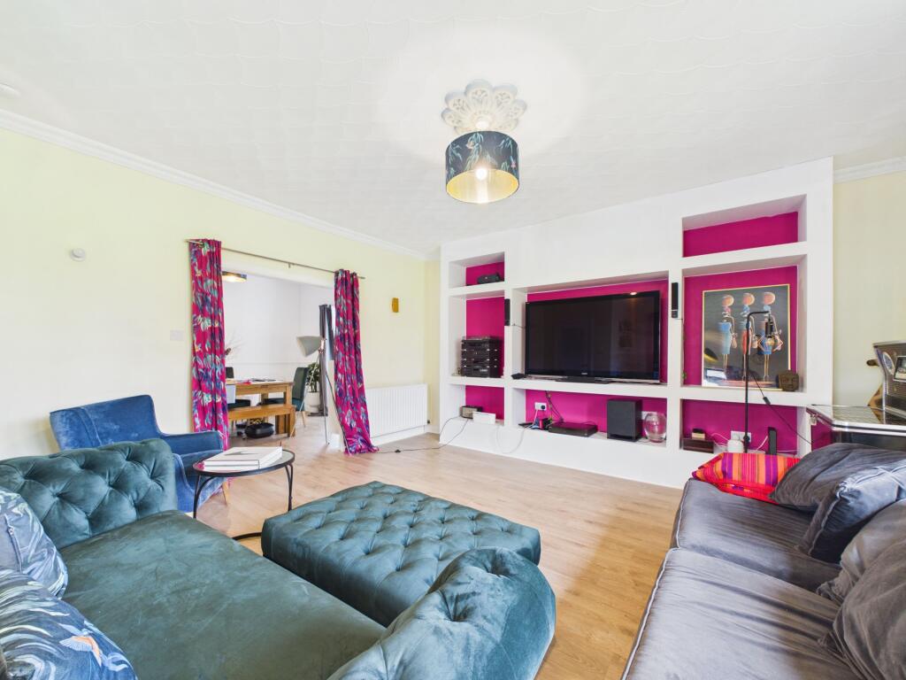 Raploch Street, Larkhall - View 5
