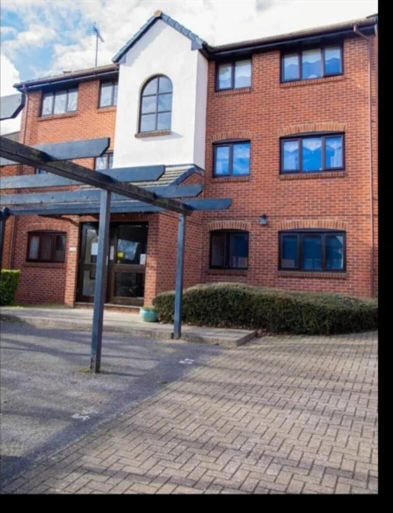 Main image of property: Gravesend, Kent, DA12