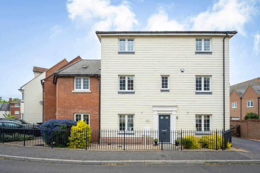 5-bed detached on Purcell Road, Witham, CM8, £600,000