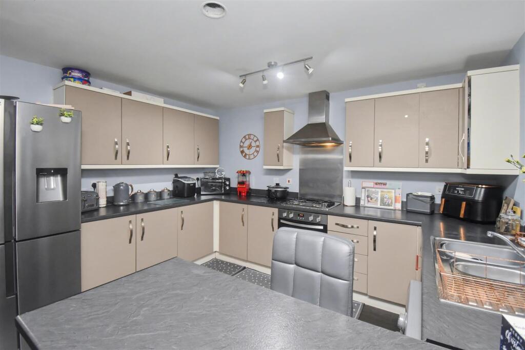 Park View, Corby - View 6