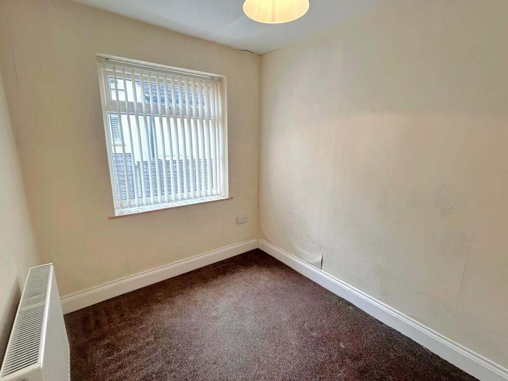Thurley Road, Bradford, West Yorkshire, BD4 - View 6