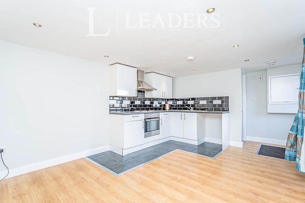 Main image of property: Aberdeen Road, 1 Aberdeen Road, Southampton, SO17