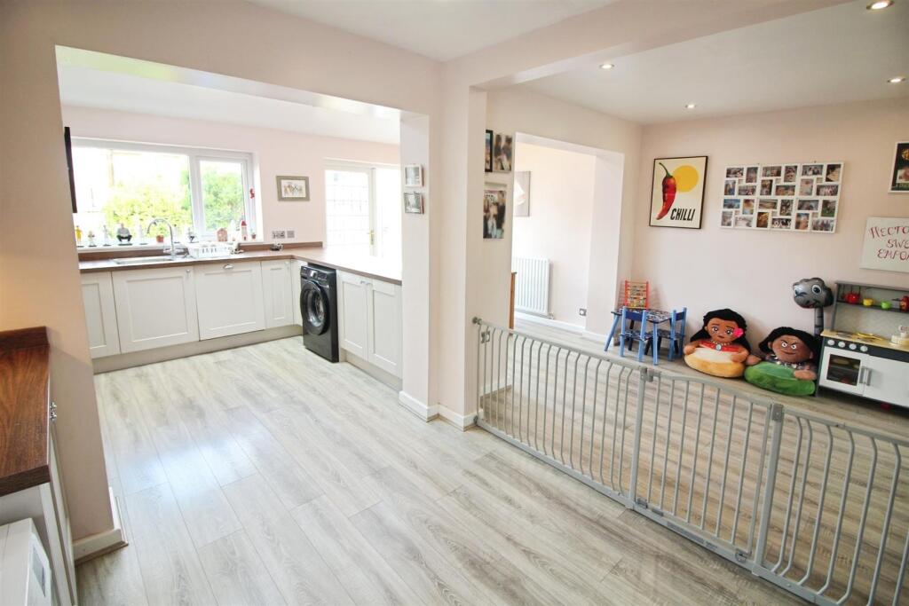 House in Sherburn in Elmet, North Yorkshire - View 5