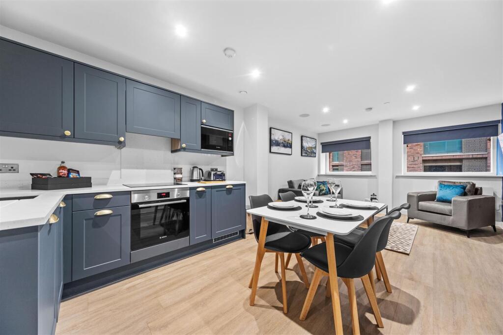 Apartment in Leeds - View 4