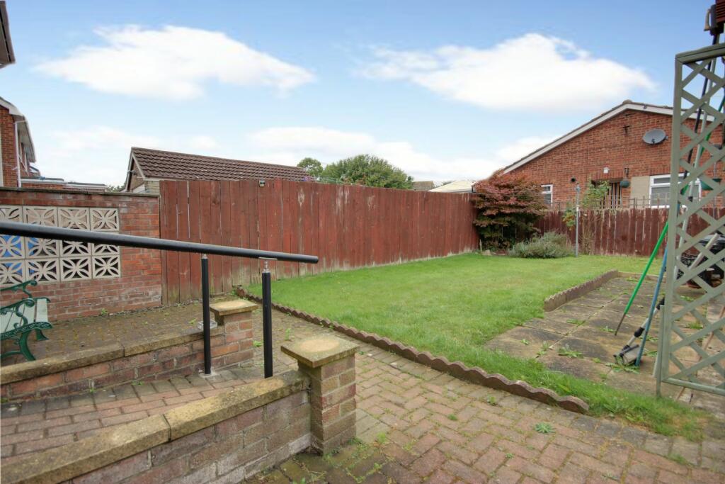 House in Hull - View 2
