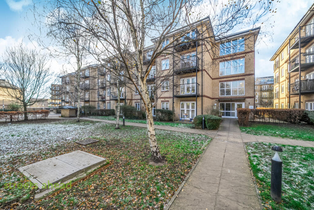 Main image of property: Worcester Close, London, SE20