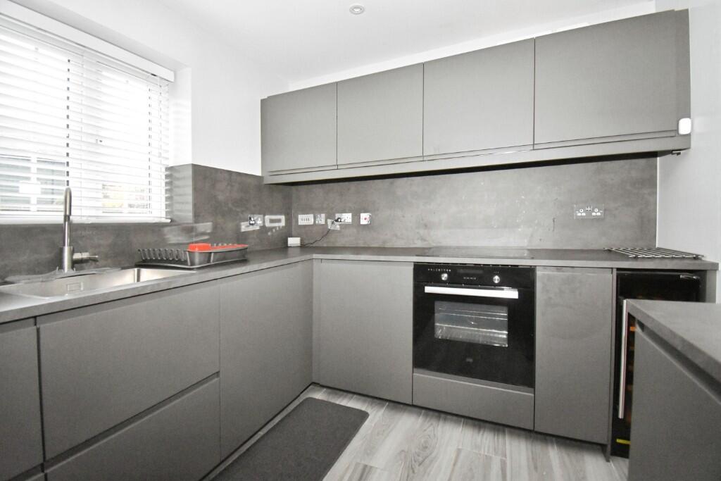 Apartment in Portsmouth - View 5