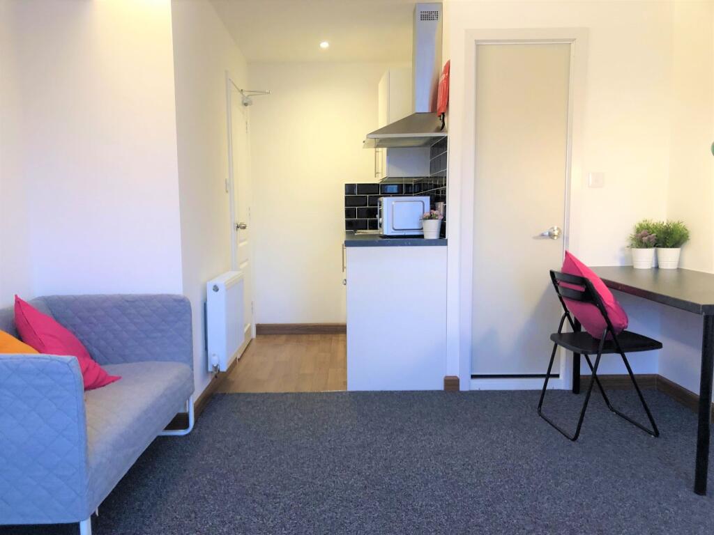 Studio flat for rent