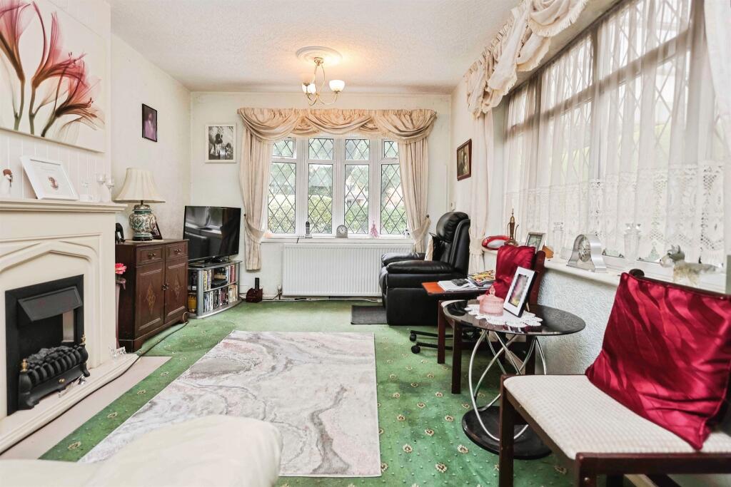 Lawnswood Road, Wordsley, Stourbridge photo 2
