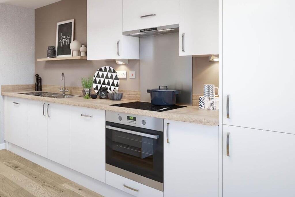 Apartment in Plymouth - View 3