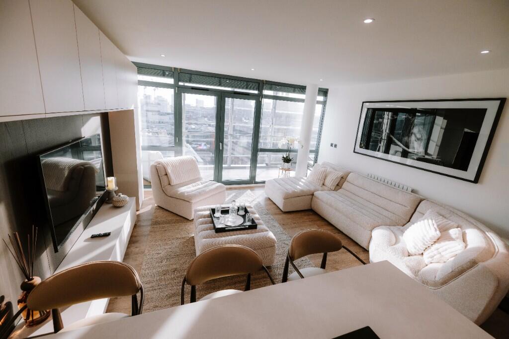 Main image of property: Deansgate, Manchester, Greater Manchester, M3