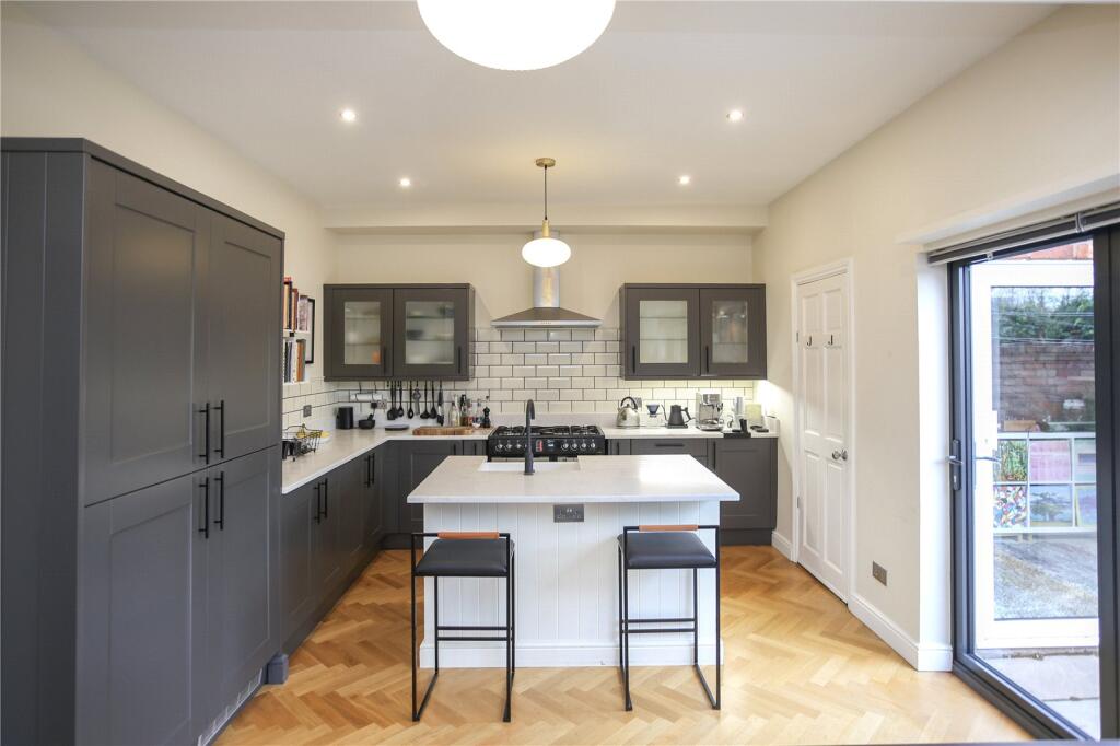 Oak Avenue, Heaton Moor, Stockport, SK4 photo 3