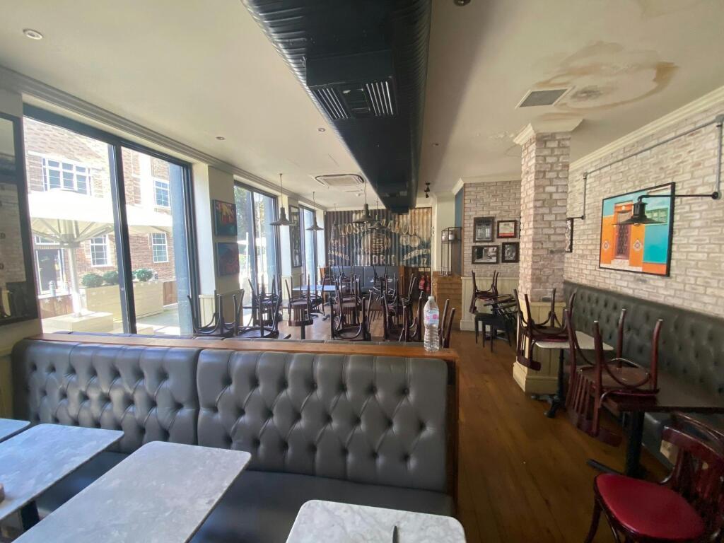 North Road 165 Brighton 10.jpg