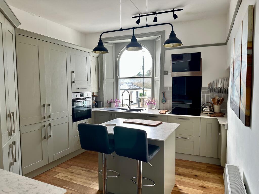 Coinagehall Street, Helston – pohled 3