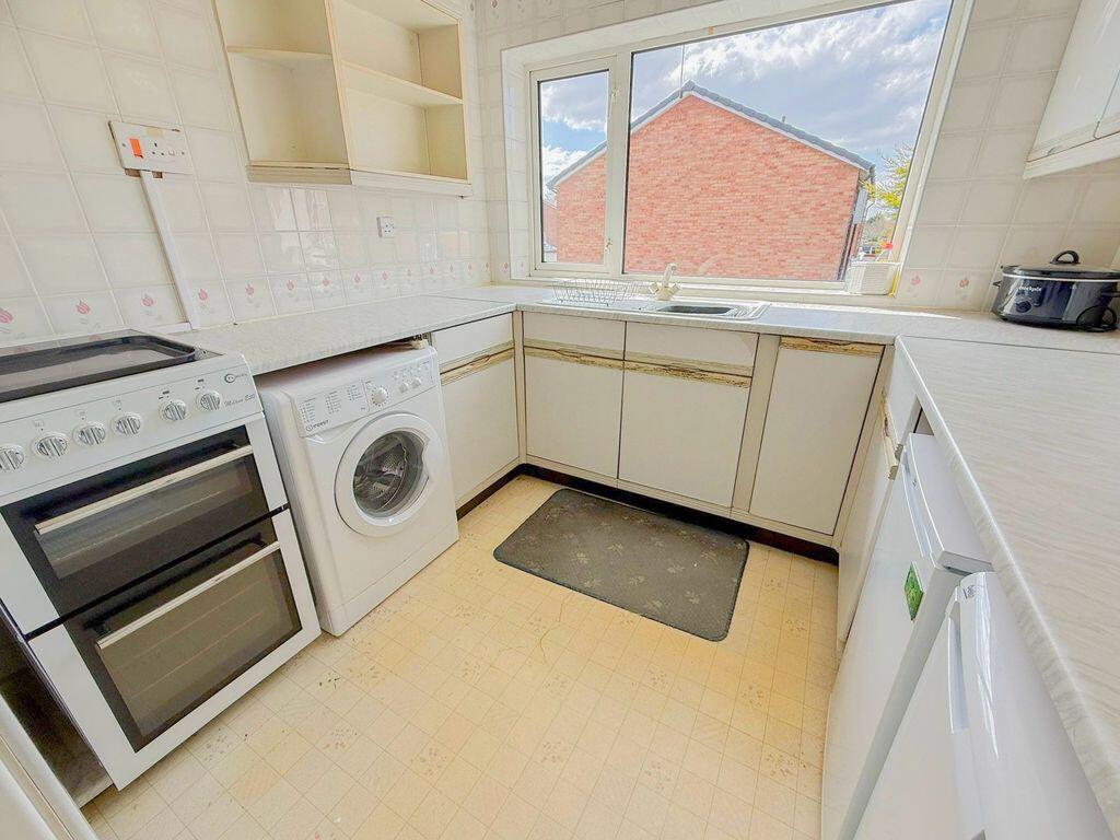 Apartment in Birmingham, Wylde Green, Erdington - View 5