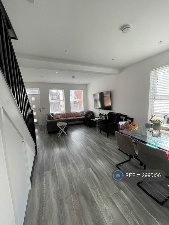 Manifold Road, Eastbourne, BN22 photo 3