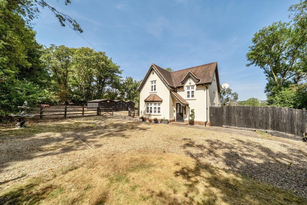 House in Huntingdonshire, Water Newton - View 3